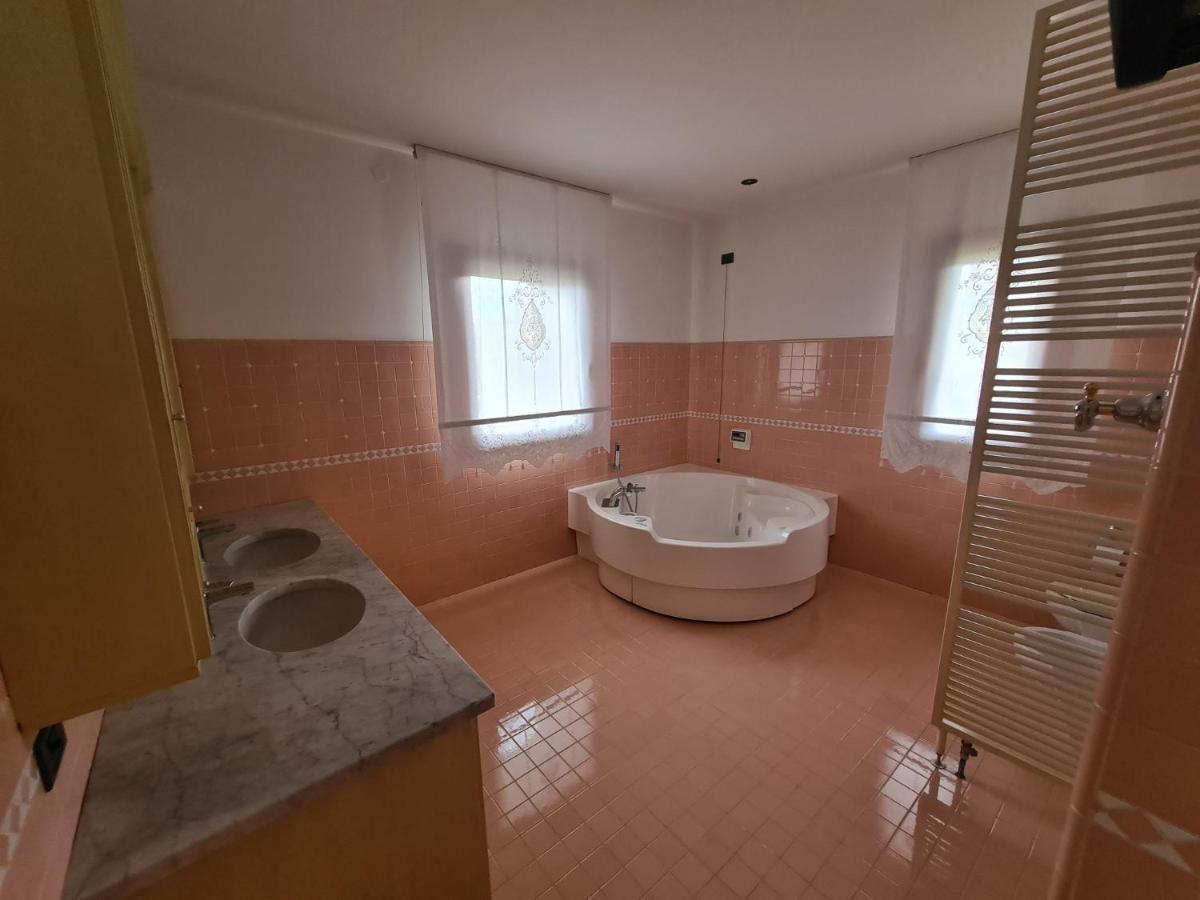Bed & Breakfast Rezzonico Bassano del Grappa Exterior photo